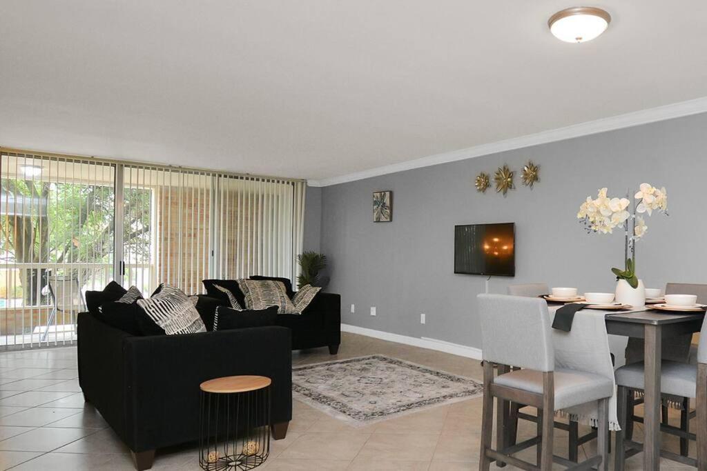 Double Master Suites Condo Near Med Ctr, Nrg Arena 2 ヒューストン エクステリア 写真