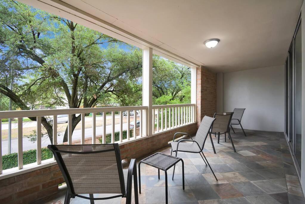 Double Master Suites Condo Near Med Ctr, Nrg Arena 2 ヒューストン エクステリア 写真